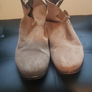 womans booties size 8
